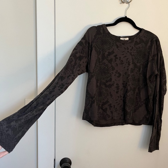 Rag and Bone - CROPPED SNAKE PRINT LONG SLEEVE - Picture 2 of 6